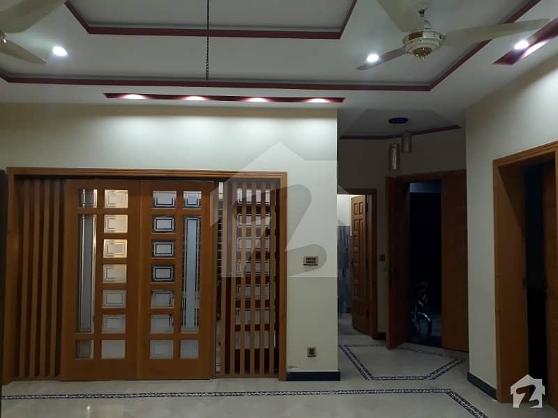 ڈی ایچ اے 11 رہبر فیز 1 ڈی ایچ اے 11 رہبر لاہور میں 2 کمروں کا 10 مرلہ زیریں پورشن 38 ہزار میں کرایہ پر دستیاب ہے۔