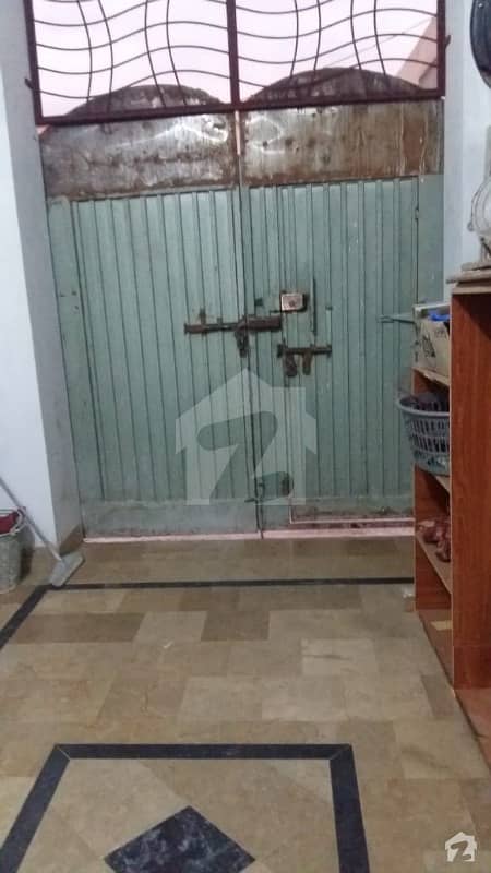 محسن نقوی روڈ ڈیرہ غازی خان میں 2 کمروں کا 3 مرلہ مکان 38 لاکھ میں برائے فروخت۔