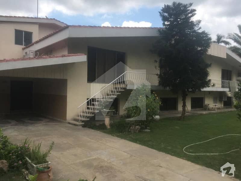 Main Cantt 2 Kanal Bungalow For Sale