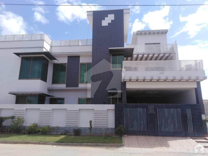 2813  Square Feet House In Khayaban-E-Ali Housing Society For Sale At Good Location