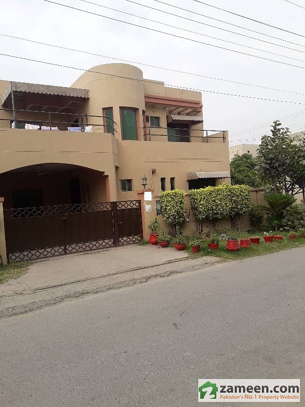 عسکری 10 - سیکٹر بی عسکری 10 عسکری لاہور میں 4 کمروں کا 10 مرلہ مکان 2.5 کروڑ میں برائے فروخت۔