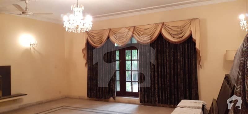 ڈی ایچ اے فیز 2 ڈیفنس (ڈی ایچ اے) لاہور میں 5 کمروں کا 1 کنال مکان 3.85 کروڑ میں برائے فروخت۔