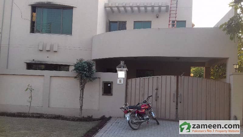 One Kanal Younis Design House Facing Ring Road Available For Sale