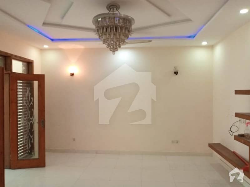 10 Marla House Available For Sale In Nargis Block Of Bahria Town Lahore