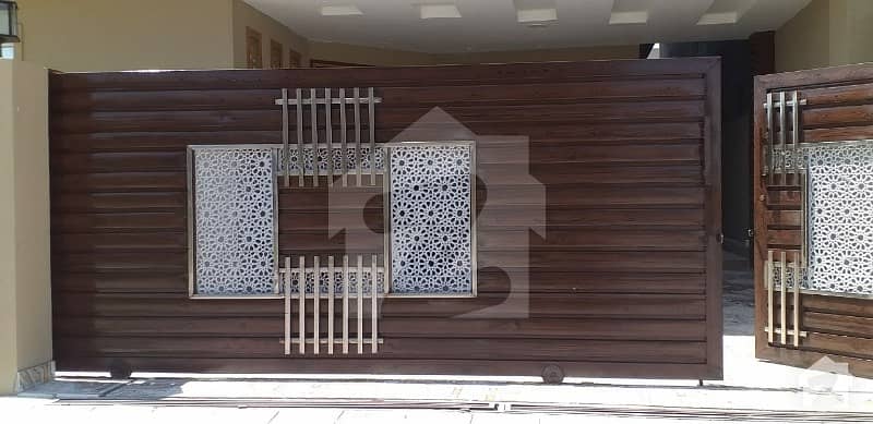 بحریہ ٹاؤن فیز 8 بحریہ ٹاؤن راولپنڈی راولپنڈی میں 5 کمروں کا 10 مرلہ مکان 2.3 کروڑ میں برائے فروخت۔