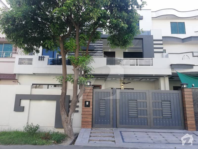 10 Marla Brand New House For Sale In C1 Block Of Wapda Town Gujranwala