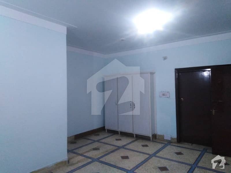 2250  Square Feet Upper Portion In Central Allama Iqbal Town For Rent