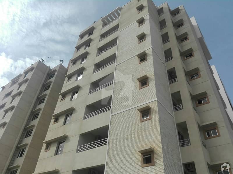 نیول ہاؤسنگ سکیم کراچی میں 5 کمروں کا 16 مرلہ فلیٹ 7.7 کروڑ میں برائے فروخت۔