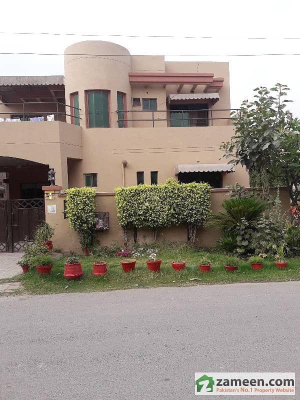 عسکری 10 - سیکٹر سی عسکری 10 عسکری لاہور میں 4 کمروں کا 10 مرلہ مکان 2.3 کروڑ میں برائے فروخت۔