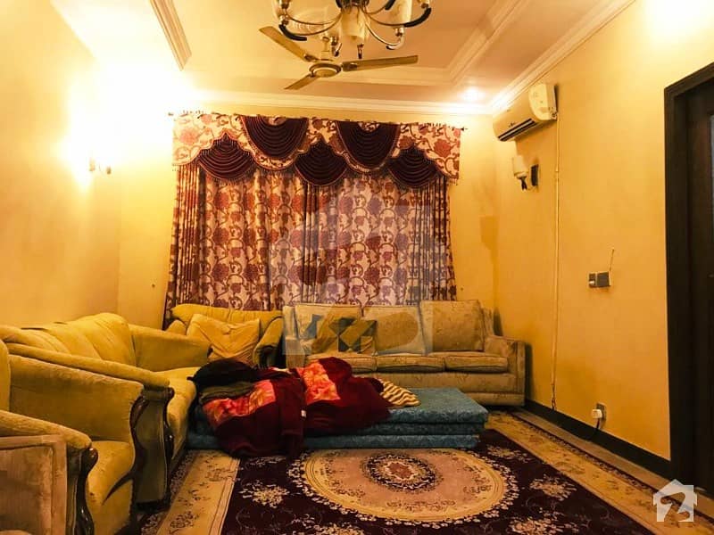 ایف ۔ 6/1 ایف ۔ 6 اسلام آباد میں 7 کمروں کا 8 مرلہ مکان 6.1 کروڑ میں برائے فروخت۔