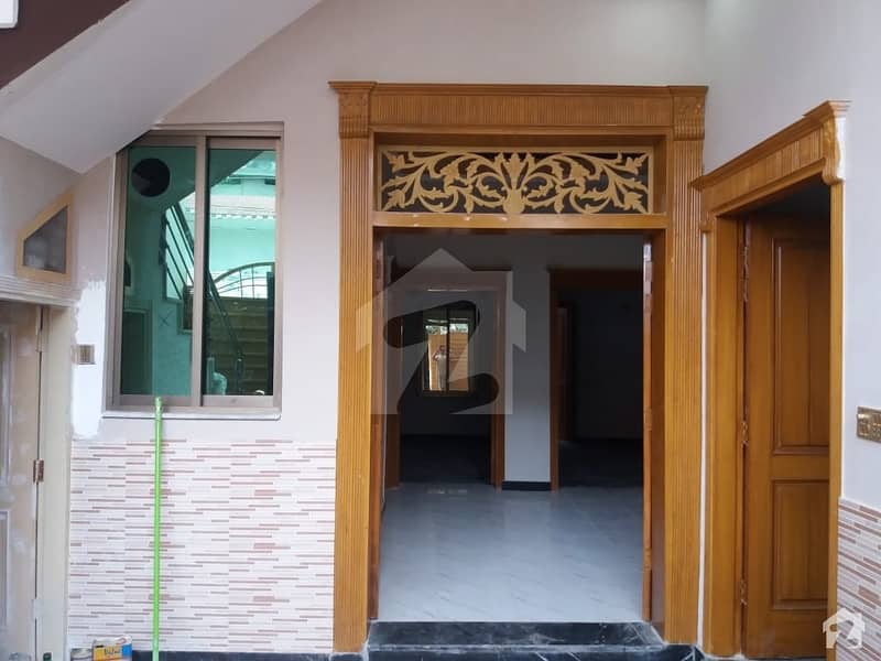 ورسک روڈ پشاور میں 6 کمروں کا 4 مرلہ مکان 1 کروڑ میں برائے فروخت۔