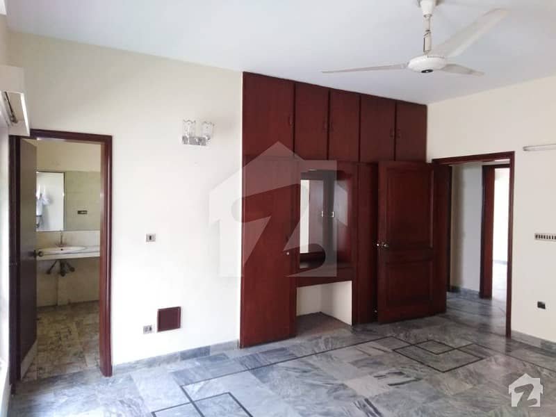 1 Kanal Upper Portion of Beautiful House For Rent