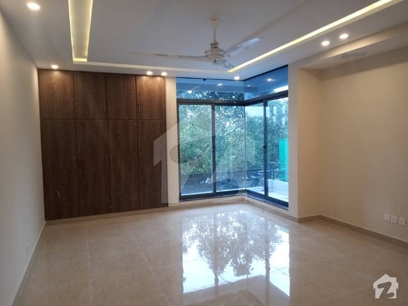 Brand New 1 Kanal House For Sale