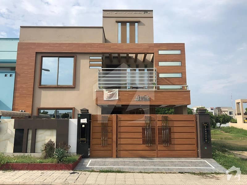 10 Marla Brand New Home Facing Park At Reasonable Price In Shaheen Block Sector B Bahria Town Lahore