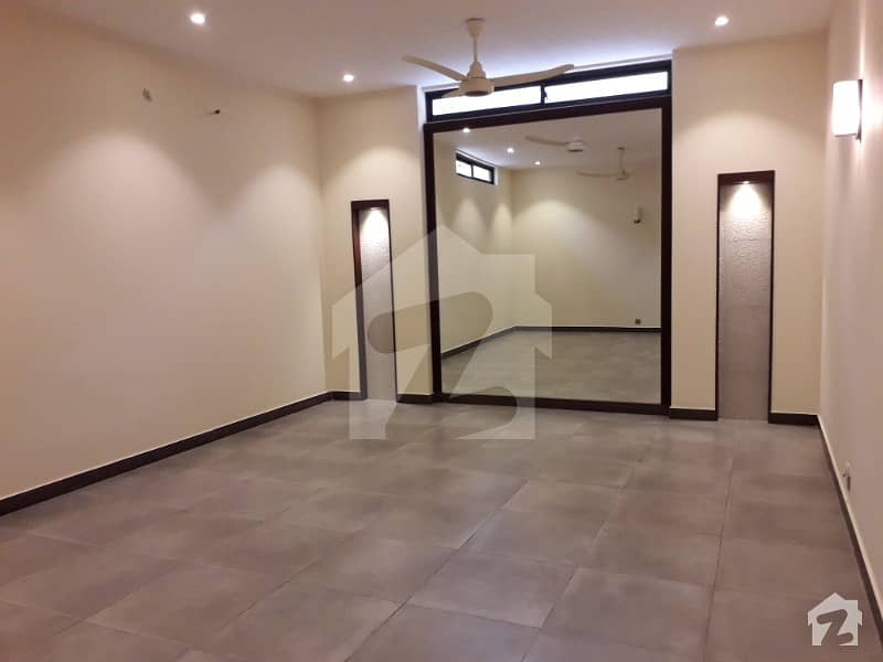 Defence Phase Vi 1000 Yards Brand New Architect Design Bungalow With Basement And Swiming Pool