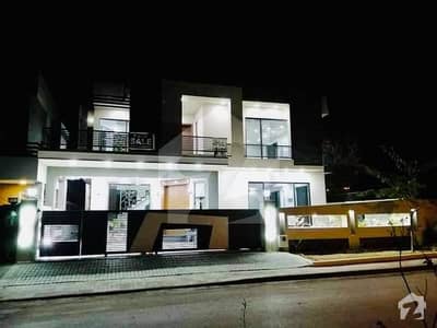 ڈی ایچ اے ڈیفینس فیز 2 ڈی ایچ اے ڈیفینس اسلام آباد میں 6 کمروں کا 1 کنال مکان 5.6 کروڑ میں برائے فروخت۔ ڈی ایچ اے ڈیفینس فیز 2 ڈی ایچ اے ڈیفینس اسلام آباد میں 6 کمروں کا 1 کنال مکان 5.6 کروڑ میں برائے فروخت۔