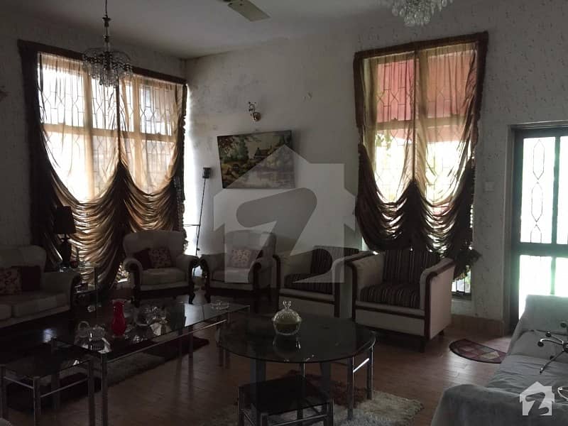 36 Marla Well Maintained House For Sale