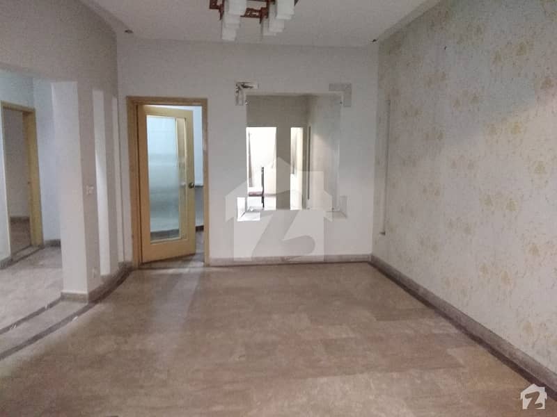 10 Marla Upper Portion Is Available For Rent In Paragon City