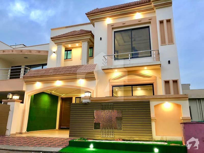 7 Marla Designer House Double Storey For Sale