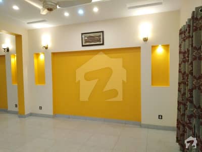 10 Marla House For Rent In Bahria Town Lahore