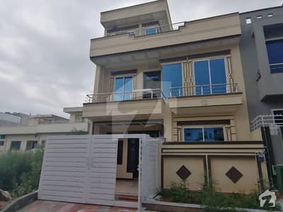 Brand New 25x40 House For Sale In G-13