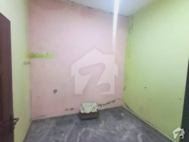 10 Marla Lower Portion Available For Rent In Pcsir Staff Colony Lahore