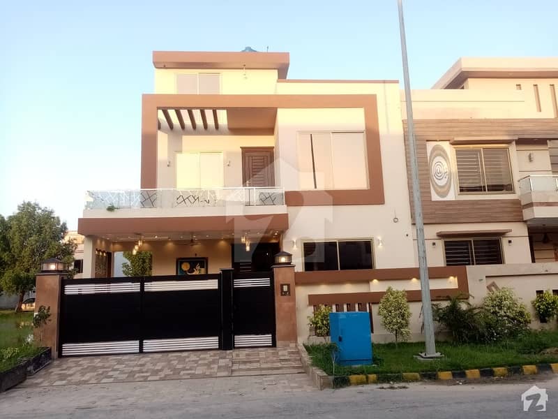 2250  Square Feet House Ideally Situated In Citi Housing Society