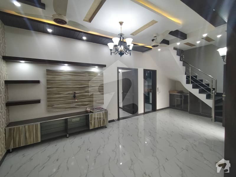 Reasonable Deal 9 Marla For Sale In Dha Phase 5 Lahore