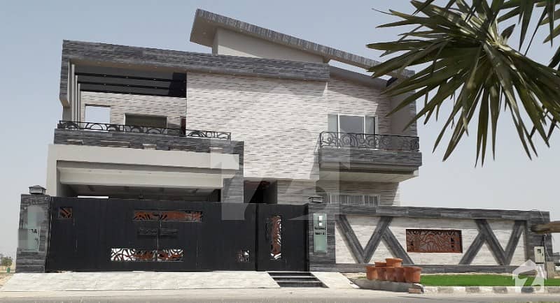 1 Kanal Brand New Beautiful House On Main Boulevard With Basement