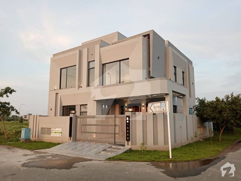 8 Marla Corner Brand New House For Sale