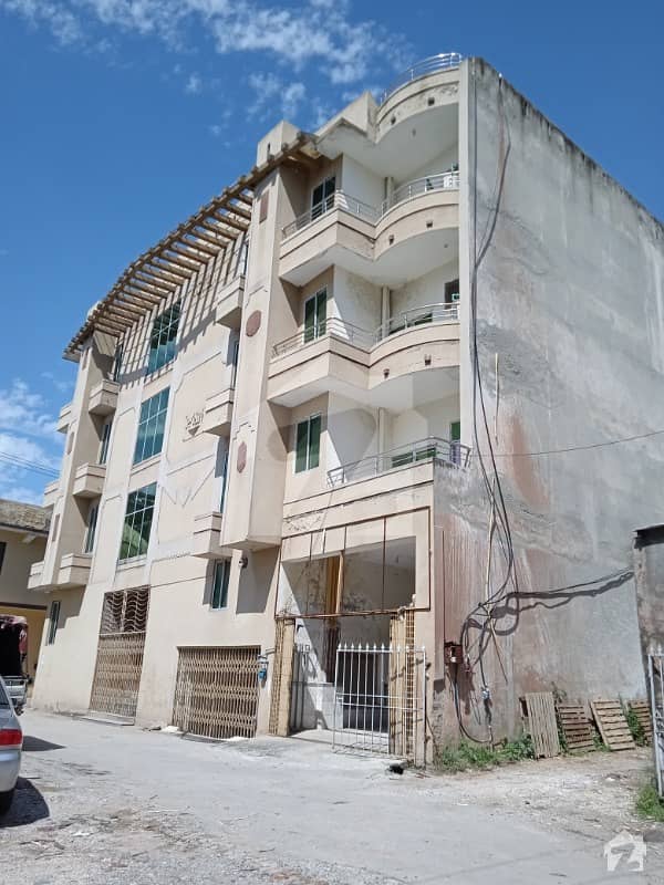 بہارہ کھوہ اسلام آباد میں 3 کمروں کا 1.05 کنال عمارت 12 کروڑ میں برائے فروخت۔