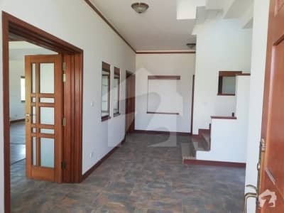 12 Marla 4 Bed Upper Portion For Rent In G15 Islamabad