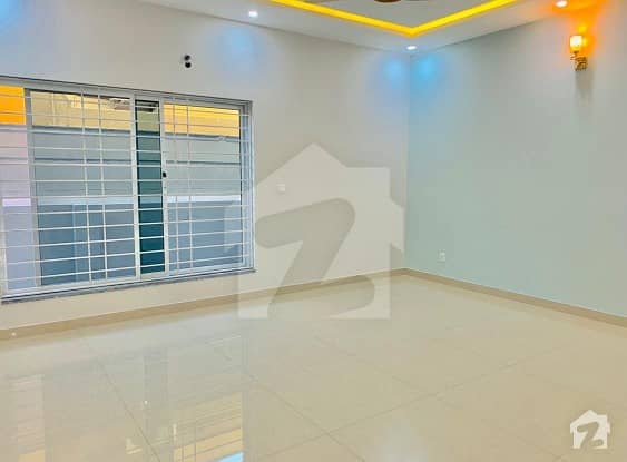 Separate Gate Luxurious 1 Kanal Brand New 2 bedroom Portion For Rent