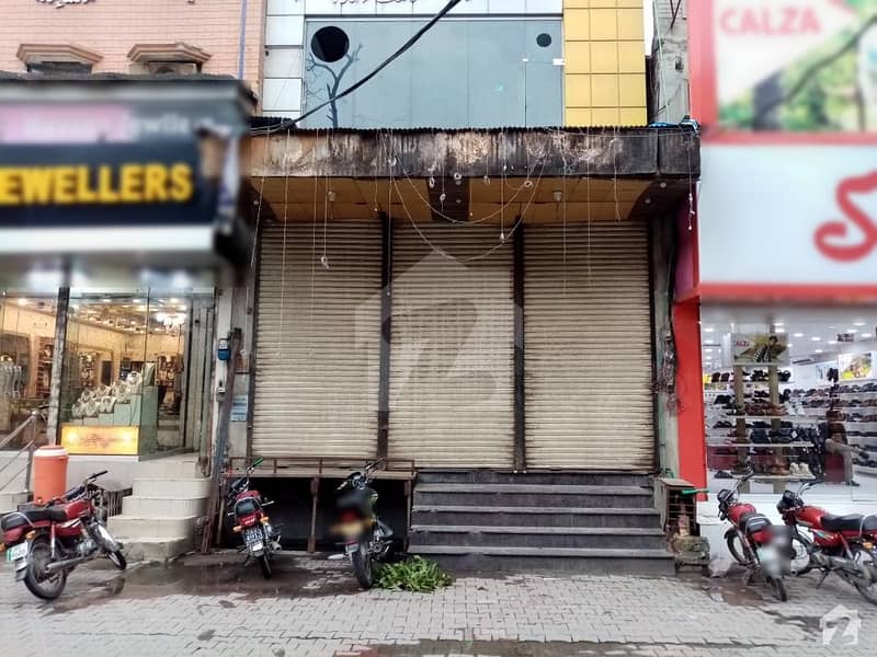 Triple Storey Beautiful Commercial Plaza For Sale At Gol Chowk Kachehri Bazar Okara