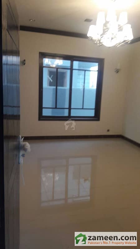 100 yrd Bungalow For Rent In DHA Phase - 7 EXT