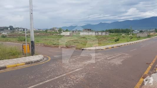 Commercial Plot In Bani Gala For Sale