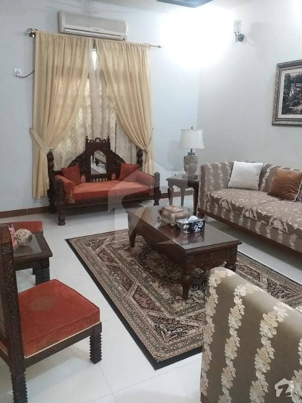 نارتھ ناظم آباد ۔ بلاک این نارتھ ناظم آباد کراچی میں 6 کمروں کا 10 مرلہ مکان 4.5 کروڑ میں برائے فروخت۔