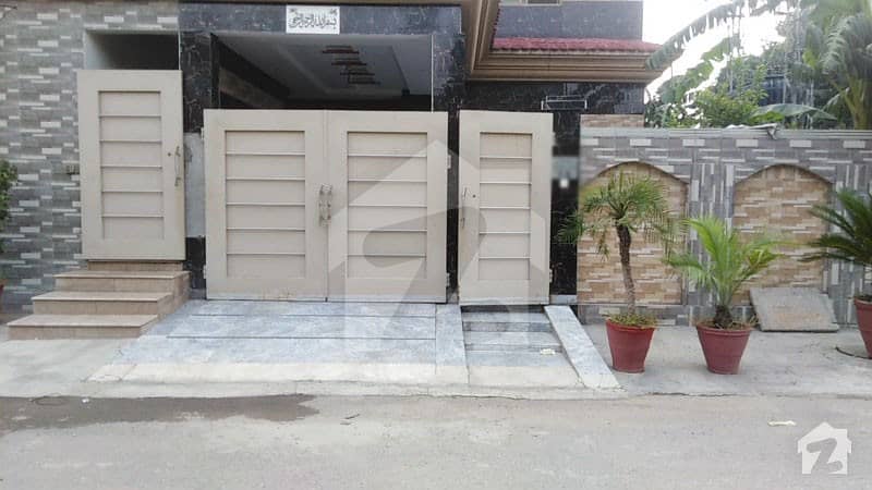 10 Marla House For Sale In Old Officers Colony Lahore
