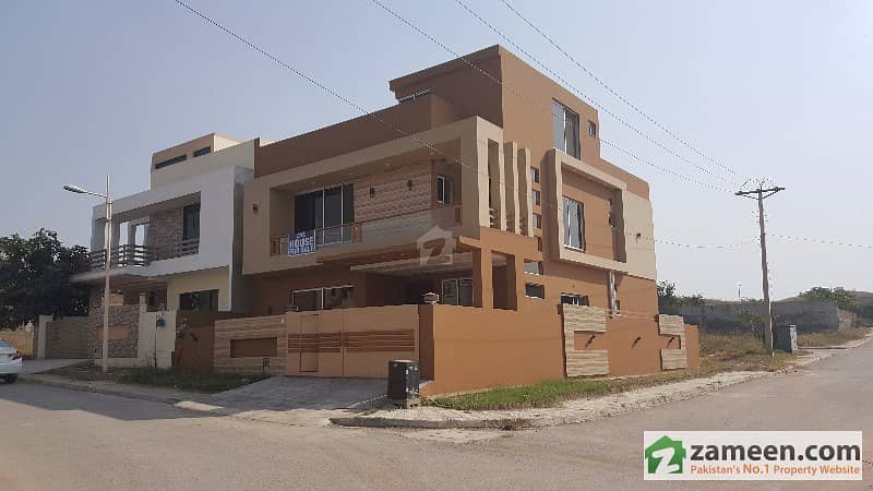 Zaraj Housing Scheme 10 Marla Corner House For Sale