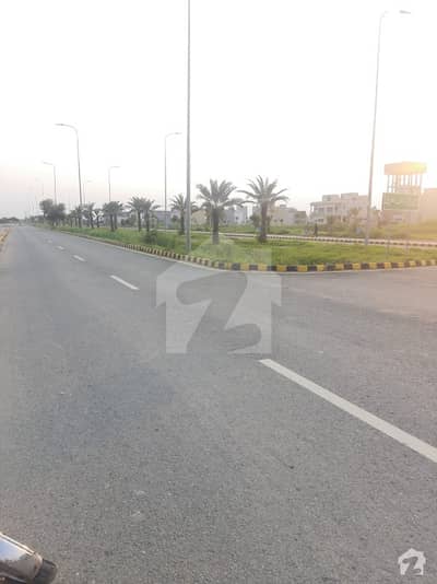 ڈی ایچ اے فیز 8 - بلاک ٹی فیز 8 ڈیفنس (ڈی ایچ اے) لاہور میں 1 کنال رہائشی پلاٹ 2.4 کروڑ میں برائے فروخت۔ ڈی ایچ اے فیز 8 - بلاک ٹی فیز 8 ڈیفنس (ڈی ایچ اے) لاہور میں 1 کنال رہائشی پلاٹ 2.4 کروڑ میں برائے فروخت۔