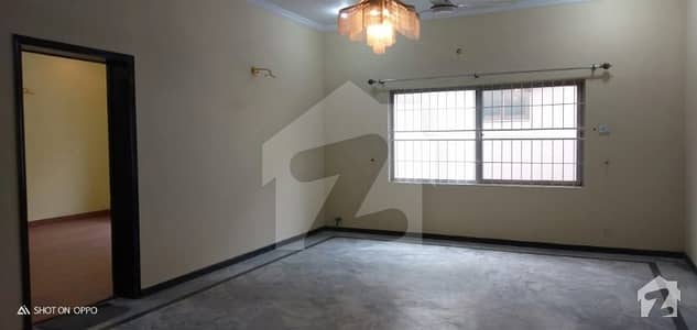 1100 Sq Ft Commercial Hall  Available For Rent