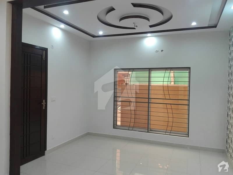 Stunning 5 Marla House In Wapda Town Available