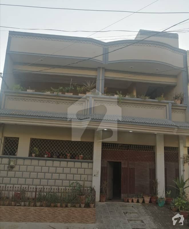 200 Sq Yards Well Maintained Double Storey House Available For Sale