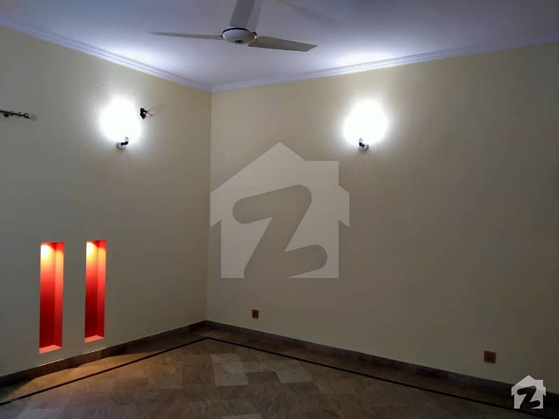 1 Kanal Upper Portion 3 Bedrooms For Rent In DHA Phase 4 Block CC