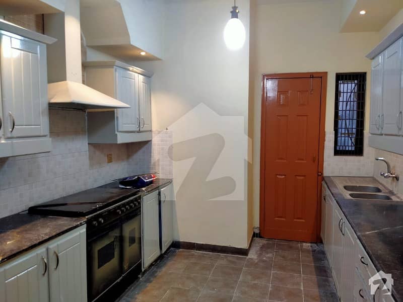1 Kanal Upper Portion 3 Bedrooms For Rent In DHA Phase 4 Block AA