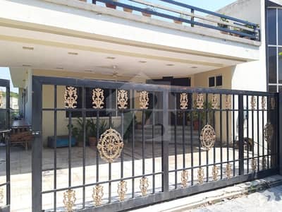 4 Bed 2 Master Bed 2 Beds On Ground Floor And 2 Beds On Basement Total 6 Washrooms 2 Powder Rooms And 4 Attached Washrooms Well Maintained 4 Bed 2 Master Bed 2 Beds On Ground Floor And 2 Beds On Basement Total 6 Washrooms 2 Powder Rooms And 4 Attached Washrooms Well Maintained