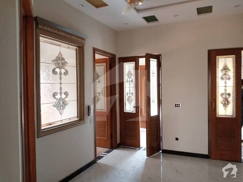 ٹی آئی پی ہاؤسنگ سوسائٹی لاہور میں 5 کمروں کا 10 مرلہ مکان 1.75 کروڑ میں برائے فروخت۔