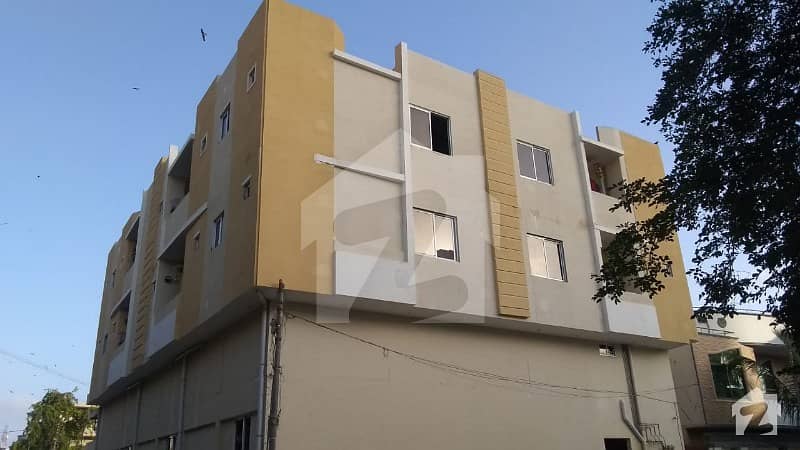 نارتھ ناظم آباد ۔ بلاک ایل نارتھ ناظم آباد کراچی میں 4 کمروں کا 10 مرلہ بالائی پورشن 1.6 کروڑ میں برائے فروخت۔