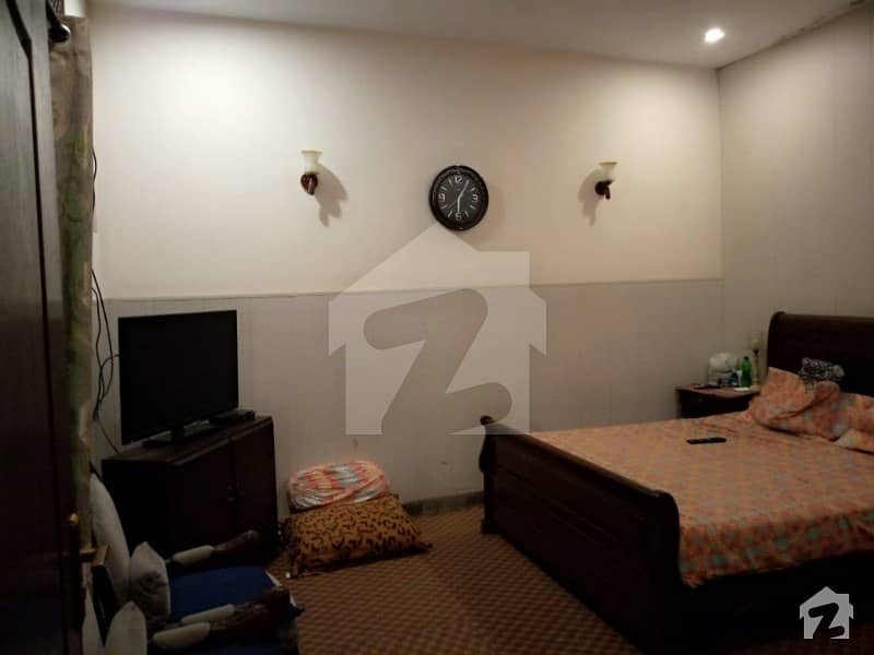 کیولری گراؤنڈ لاہور میں 4 کمروں کا 5 مرلہ مکان 1.3 کروڑ میں برائے فروخت۔