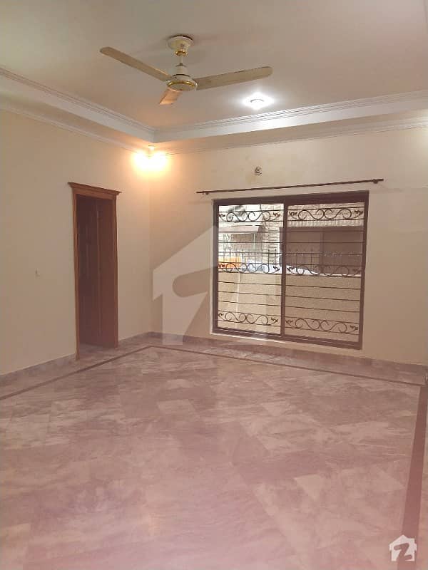 1 Kanal Lower Portion Basement For Rent In DHA Phase 4 Block DD